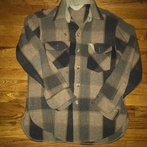 100% Wool Vintage Men’s Long sleeve button up